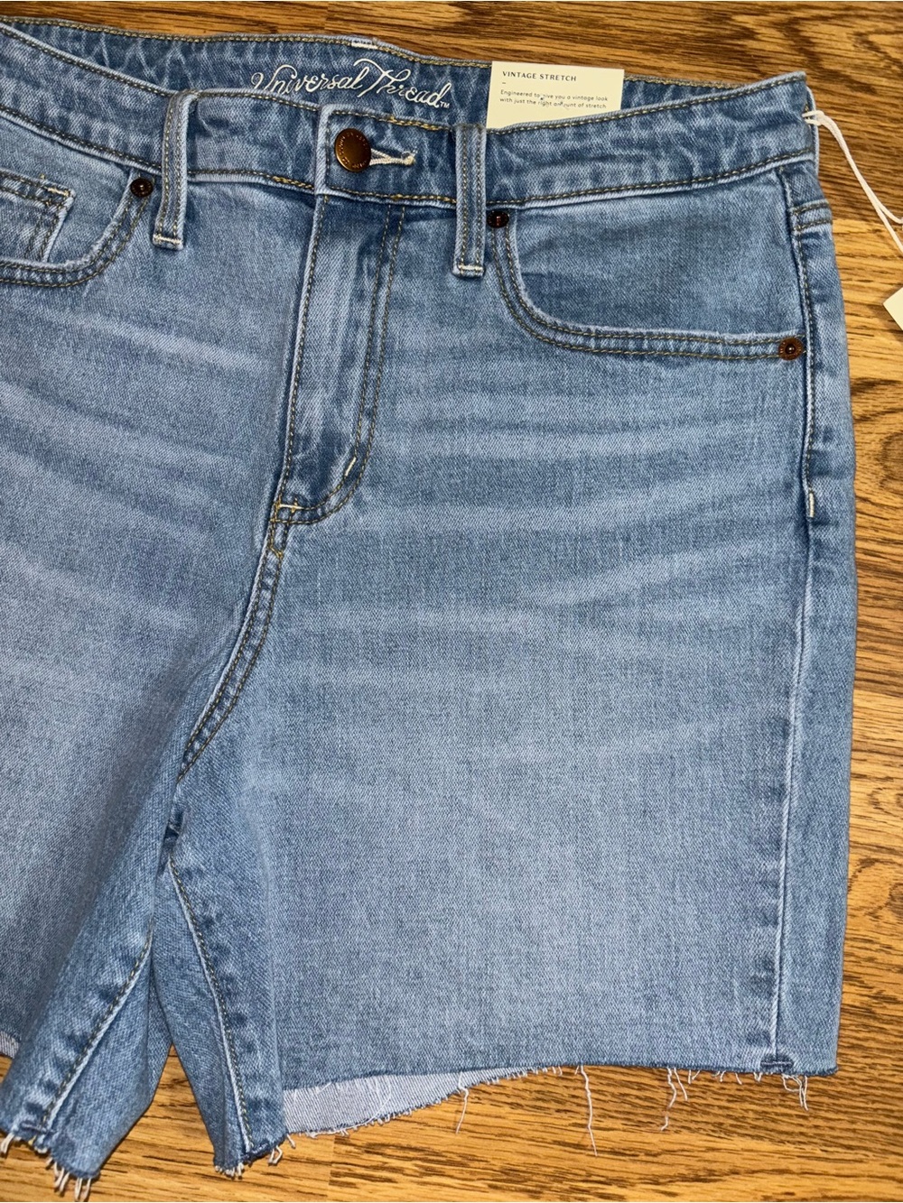Universal Thread Boyfriend Shorts Women's Size 10 Waist 30 Inseam 6 Inch Light - Picture 3 of 16